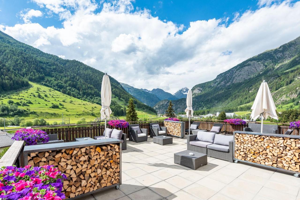 Hotel Crusch Alba Zernez Luaran gambar