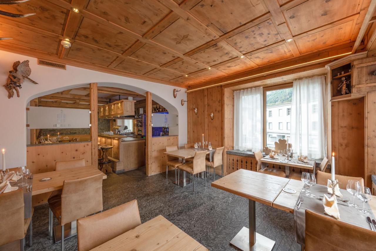 Hotel Crusch Alba Zernez Luaran gambar