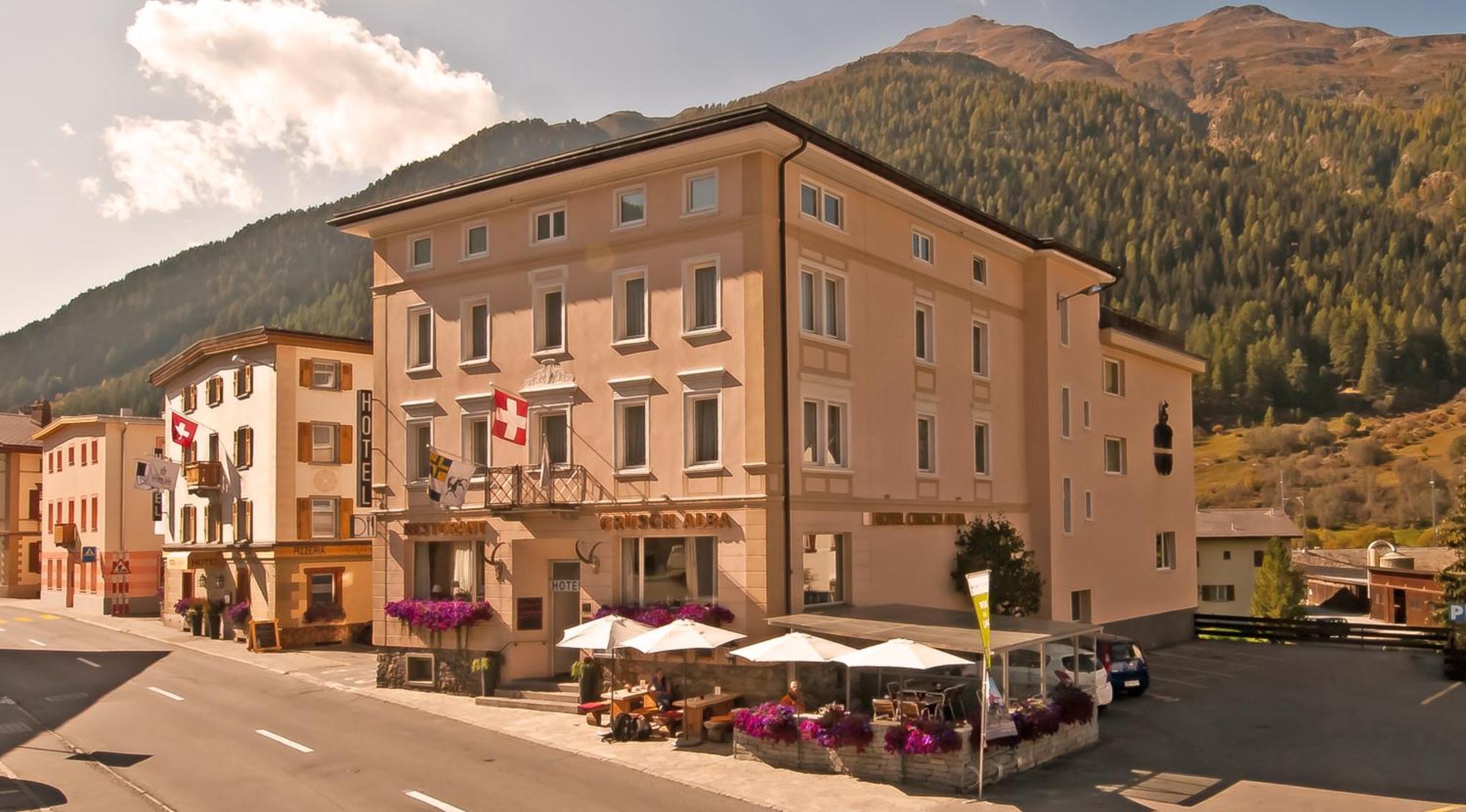 Hotel Crusch Alba Zernez Luaran gambar